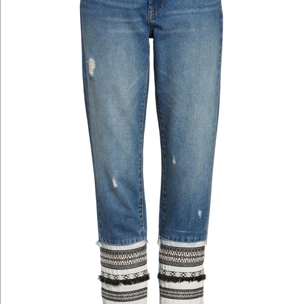 Blanknyc Distressed Miss Molly Straight Leg - Picture 2 of 4